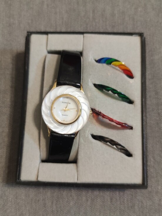 globaltime Accessories - Globaltime Dial Watch with Interchangeable Accent Bezel